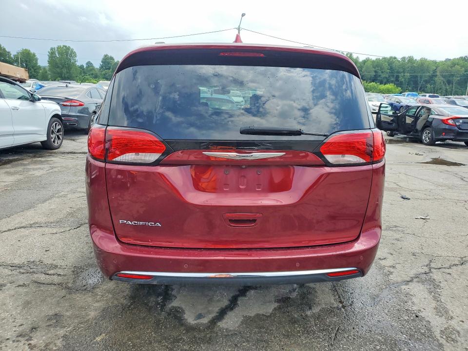 Photo 6 from auction – 2017 CHRYSLER PACIFICA with VIN 2C4RC1EG2HR614432