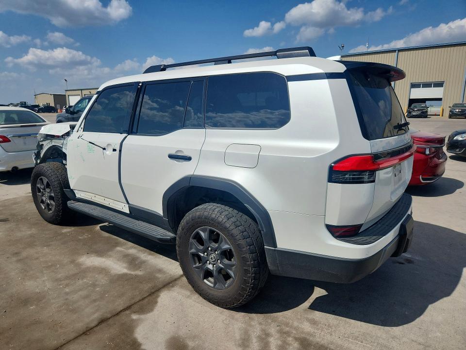 Photo 2 from auction – 2024 LEXUS GX 550 with VIN JTJTBCDX7R5009159