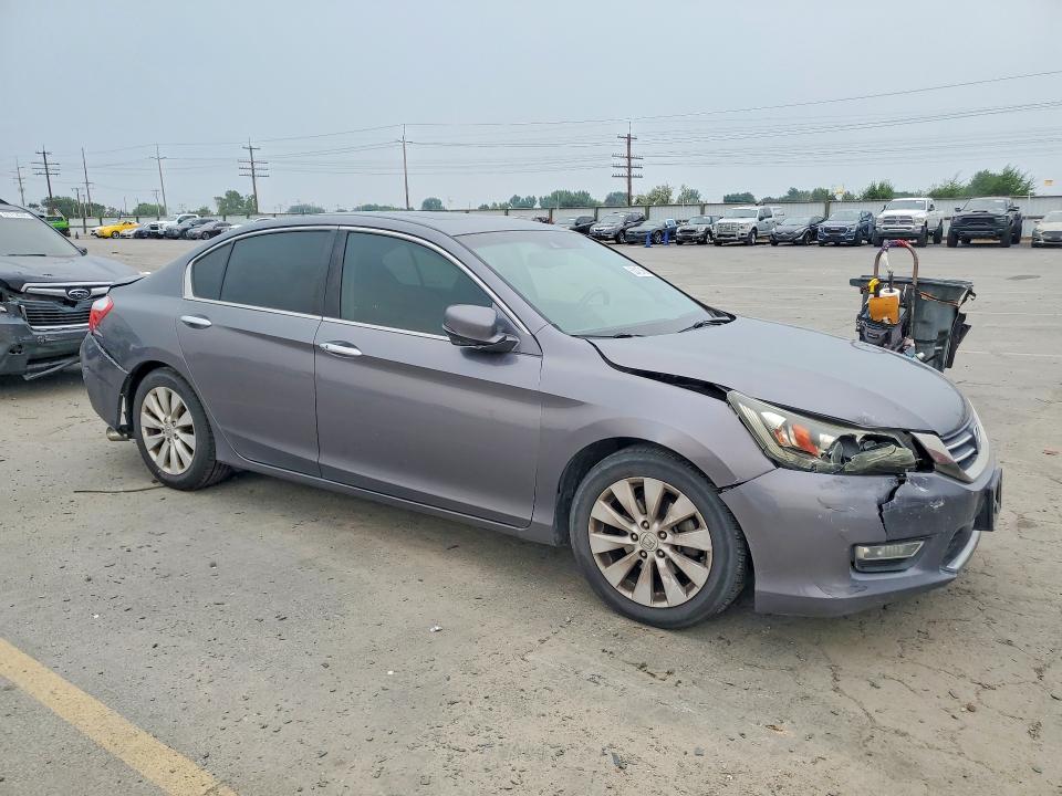 Photo 4 from auction – 2013 HONDA ACCORD with VIN 1HGCR2F81DA111427