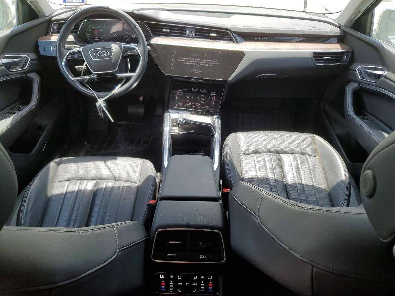 Photo 8 from auction – 2019 AUDI E-TRON with VIN WA1LAAGE8KB024971