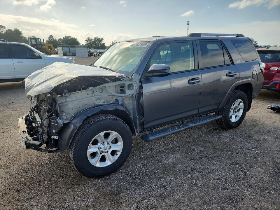 TOYOTA 4RUNNER 2022 with VIN JTEEU5JRXN5254597 - Photo from auction