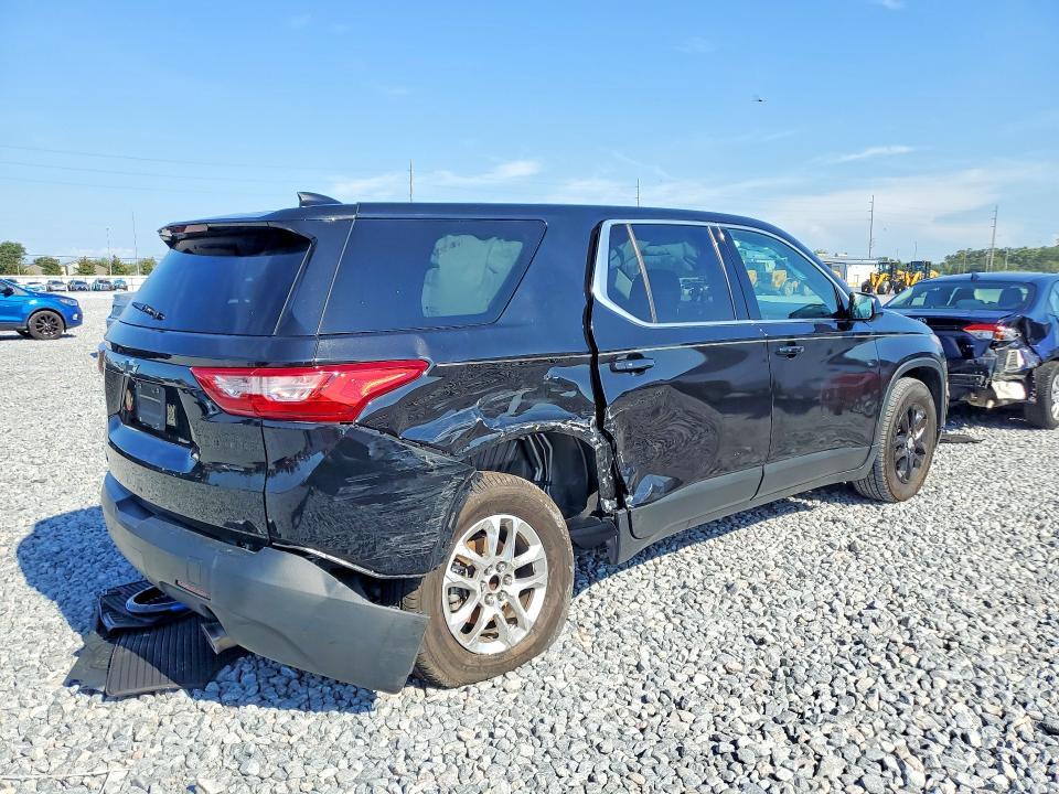 Photo 3 from auction – 2021 CHEVROLET TRAVERSE with VIN 1GNERFKW0MJ109808