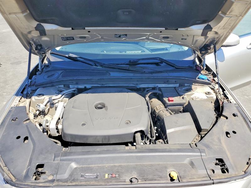 Photo 11 from auction – 2017 VOLVO S90 with VIN YV1A22MK0H1016091