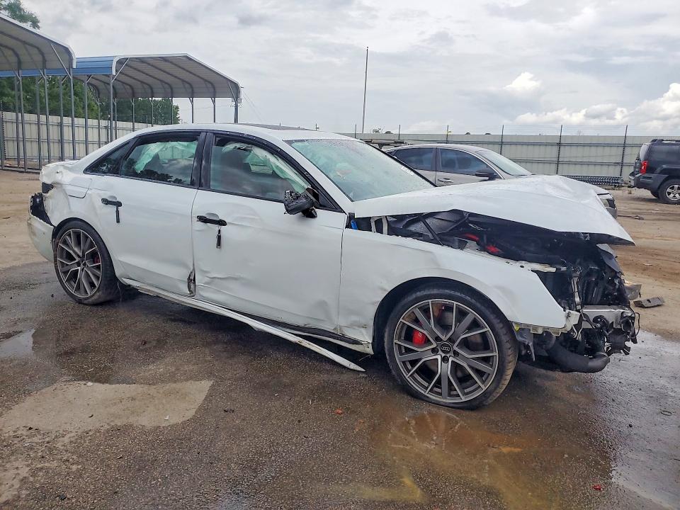 Photo 4 from auction – 2020 AUDI S4 with VIN WAUC4AF45LA054844