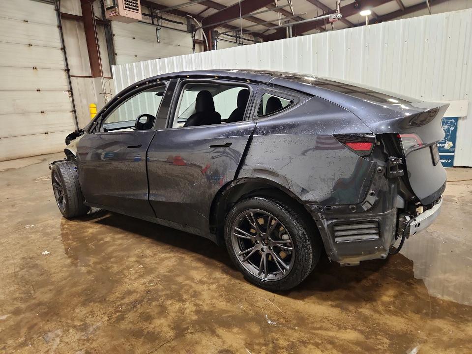 Photo 2 from auction – 2025 TESLA MODEL Y with VIN 7SAYGDEE0SA352137