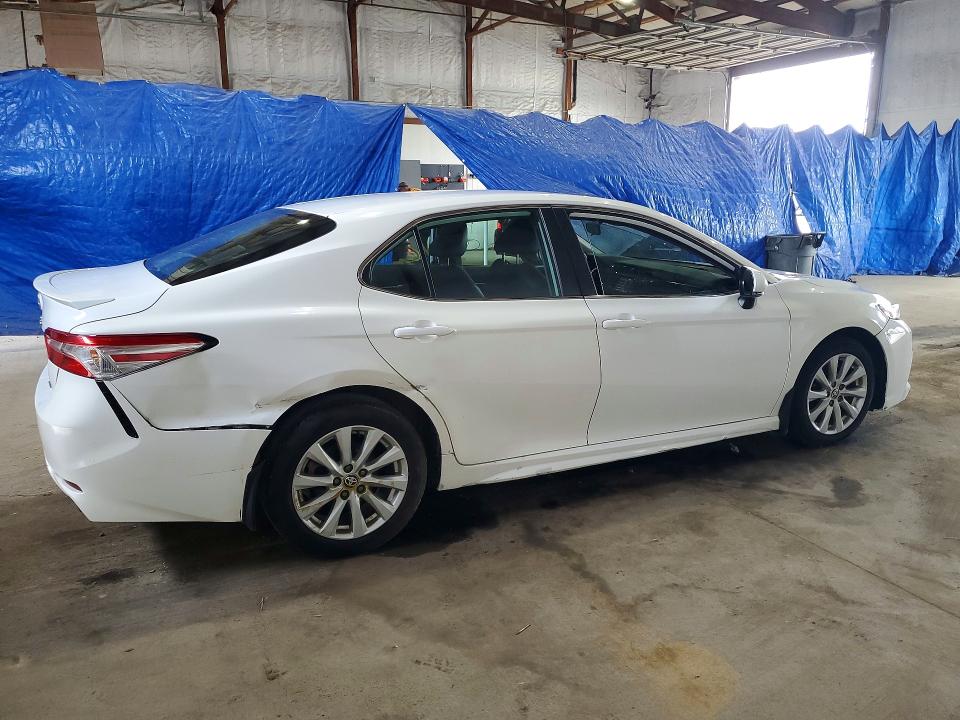 Photo 3 from auction – 2020 TOYOTA CAMRY with VIN 4T1G11AK0LU961997