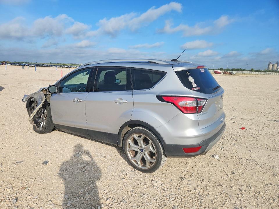 Photo 2 from auction – 2017 FORD ESCAPE with VIN 1FMCU0JD4HUC24567