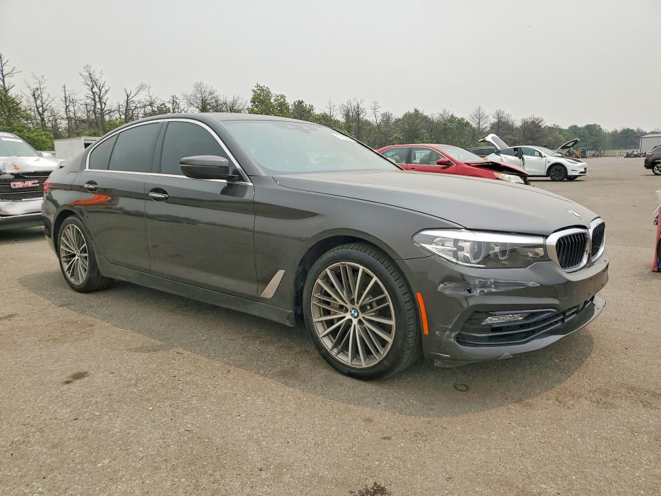 Photo 4 from auction – 2018 BMW 540 with VIN WBAJE7C59JWC56108