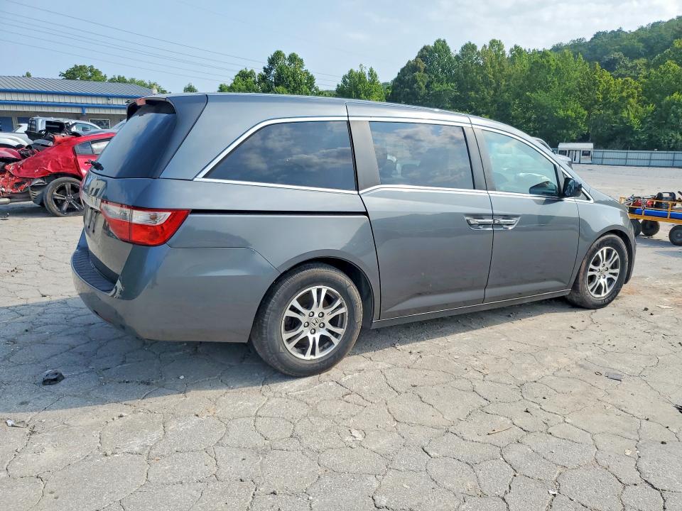 Photo 3 from auction – 2011 HONDA ODYSSEY with VIN 5FNRL5H4XBB075067