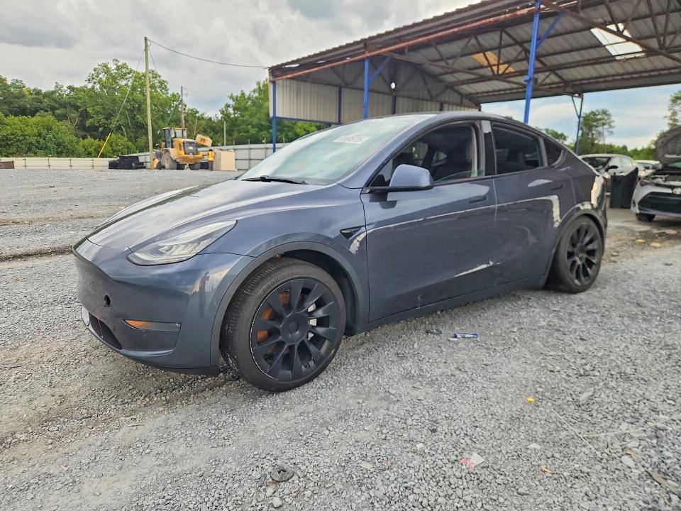 TESLA MODEL Y 2020 with VIN 5YJYGDEE4LF049072 - Photo from auction