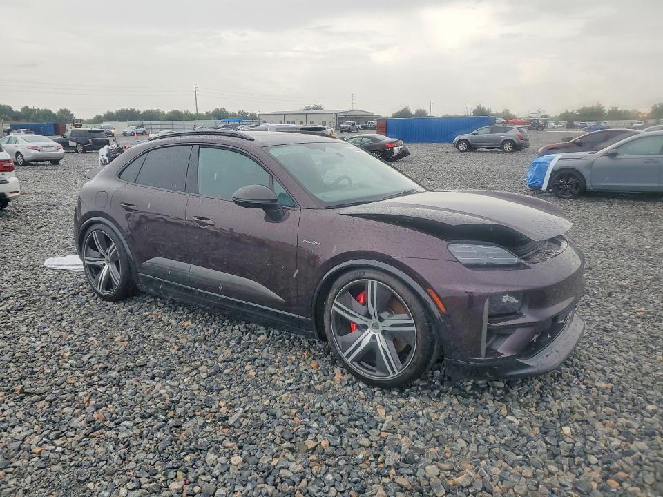 Photo 4 from auction – 2024 PORSCHE MACAN with VIN WP1AC2XA2RL200309