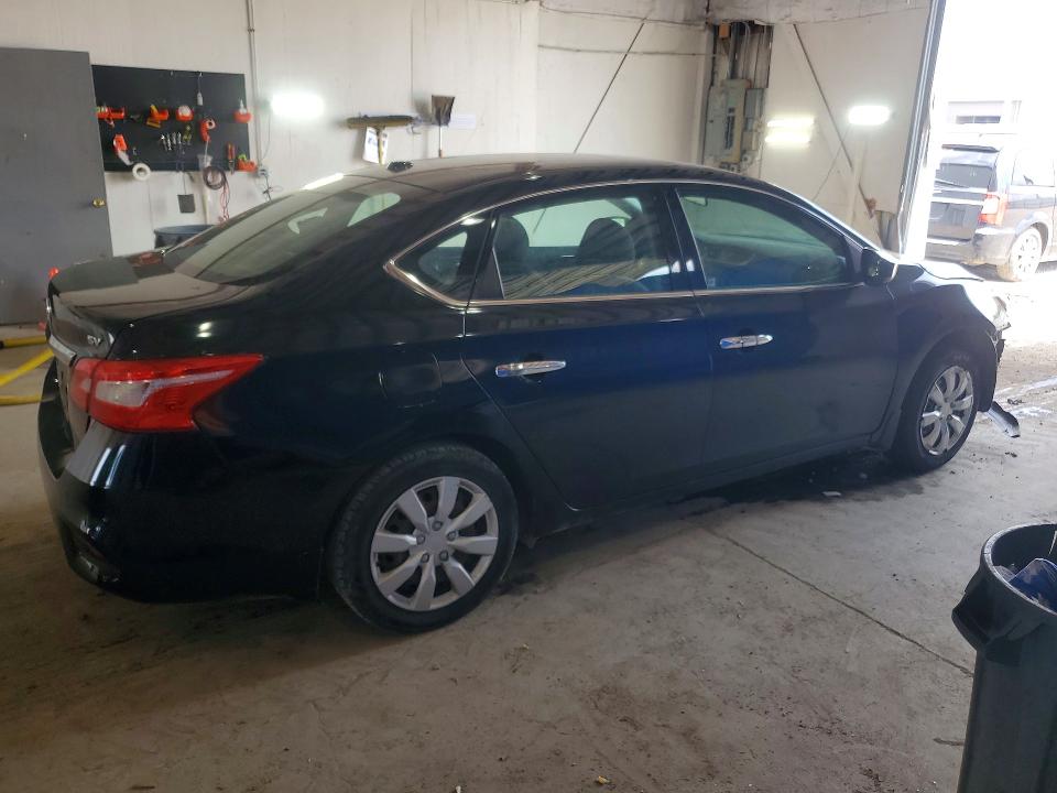 Photo 3 from auction – 2016 NISSAN SENTRA with VIN 3N1AB7AP7GL650835