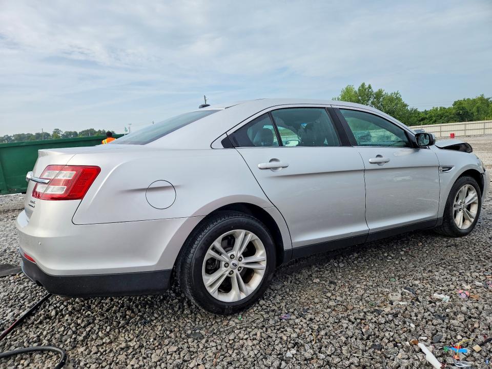 Photo 3 from auction – 2018 FORD TAURUS with VIN 1FAHP2E81JG103791