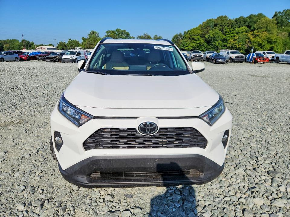 Photo 5 from auction – 2020 TOYOTA RAV4 with VIN 2T3A1RFV4LC070658