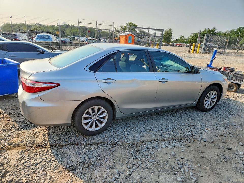 Photo 3 from auction – 2017 TOYOTA CAMRY with VIN 4T1BF1FK9HU724971