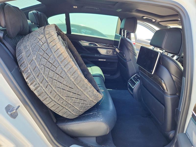 Photo 10 from auction – 2018 BMW 750 with VIN WBA7F2C53JG423595