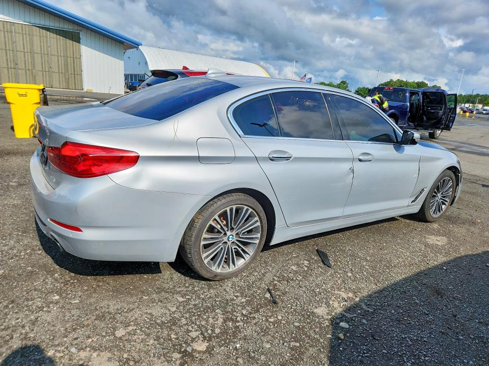 Photo 3 from auction – 2018 BMW 530 with VIN WBAJA7C55JWC75489