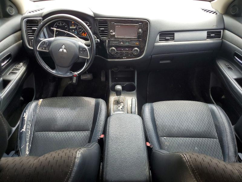 Photo 8 from auction – 2015 MITSUBISHI OUTLANDER with VIN JA4AD3A35FZ008998