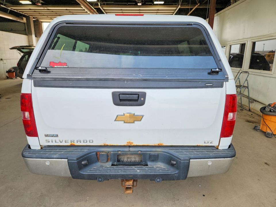 Photo 6 from auction – 2007 CHEVROLET SILVERADO with VIN 2GCEK133271627938