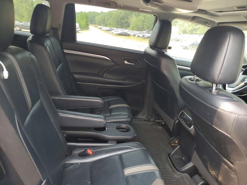 Photo 11 from auction – 2017 TOYOTA HIGHLANDER with VIN 5TDJZRFH3HS517684