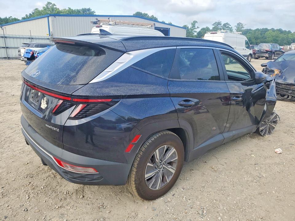 Photo 3 from auction – 2022 HYUNDAI TUCSON with VIN KM8JBCA10NU062484