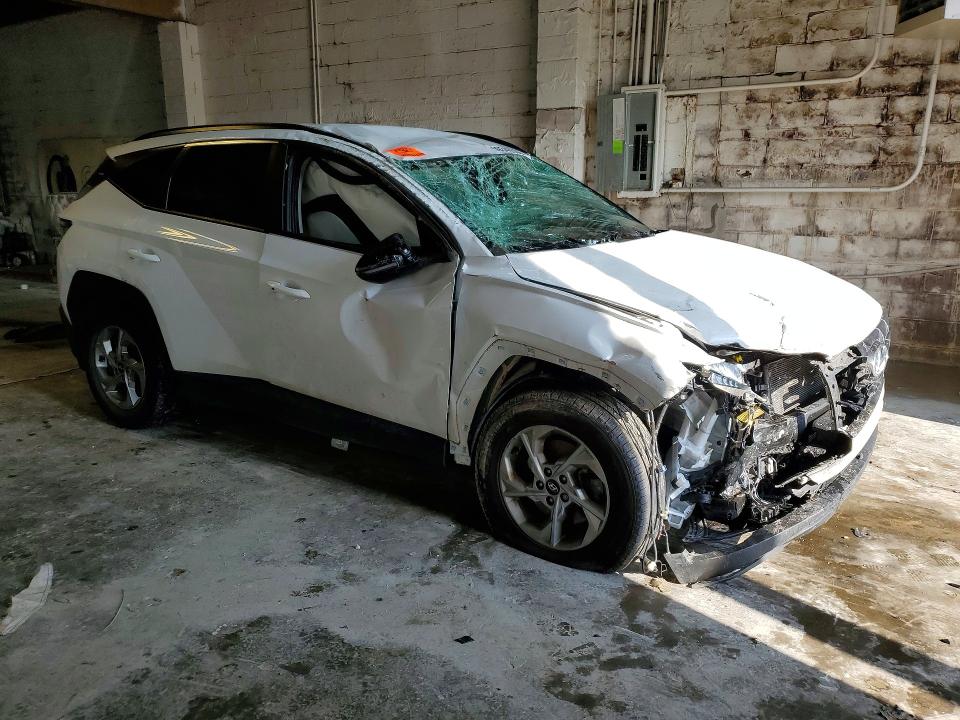 Photo 4 from auction – 2022 HYUNDAI TUCSON with VIN 5NMJBCAE2NH155151