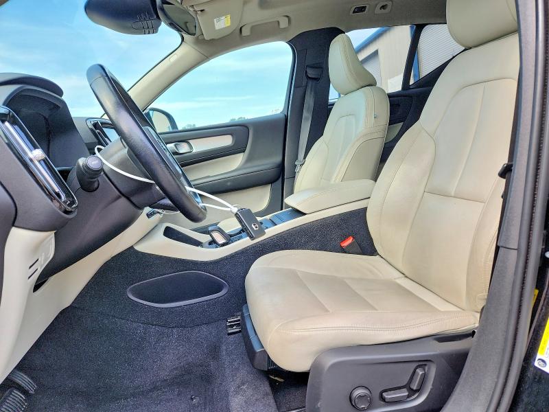 Photo 7 from auction – 2019 VOLVO XC40 with VIN YV4162UK0K2074940