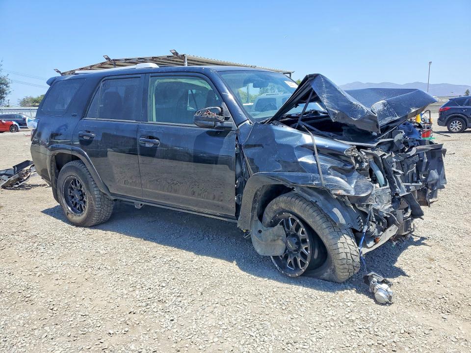 Zdjęcie 4 z aukcji – 2016 TOYOTA 4RUNNER z VIN JTEBU5JR3G5284711