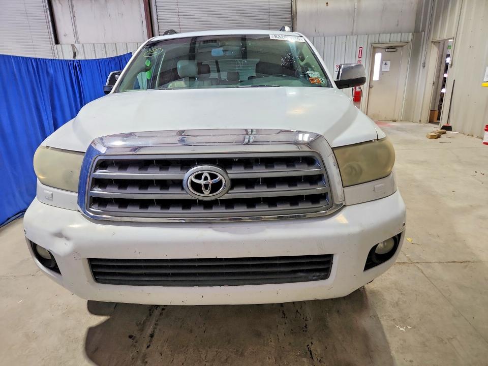 Photo 5 from auction – 2010 TOYOTA SEQUOIA with VIN 5TDJY5G17AS027803