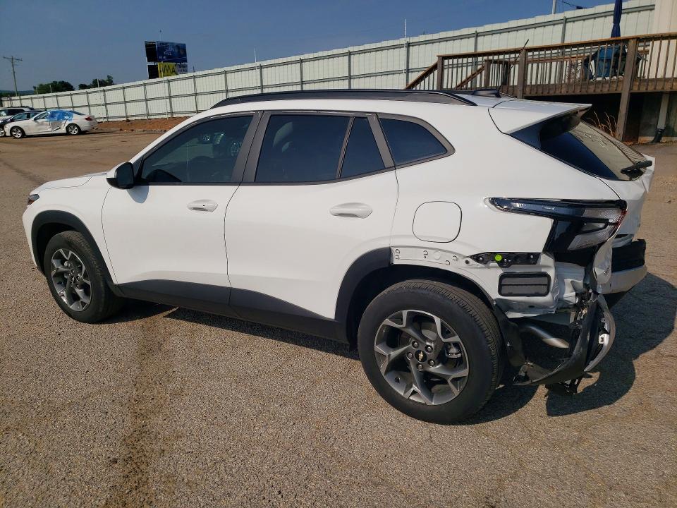 Photo 2 from auction – 2025 CHEVROLET TRAX with VIN KL77LHEPXSC228547