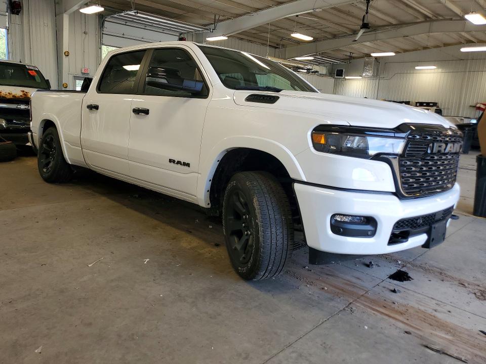 صورة رقم 4 من المزاد - 2025 RAM 1500 مع VIN 1C6SRFMP7SN725018