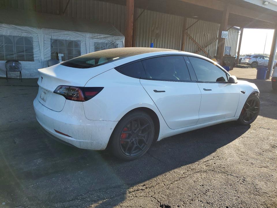 Photo 3 from auction – 2018 TESLA MODEL 3 with VIN 5YJ3E1EBXJF081400