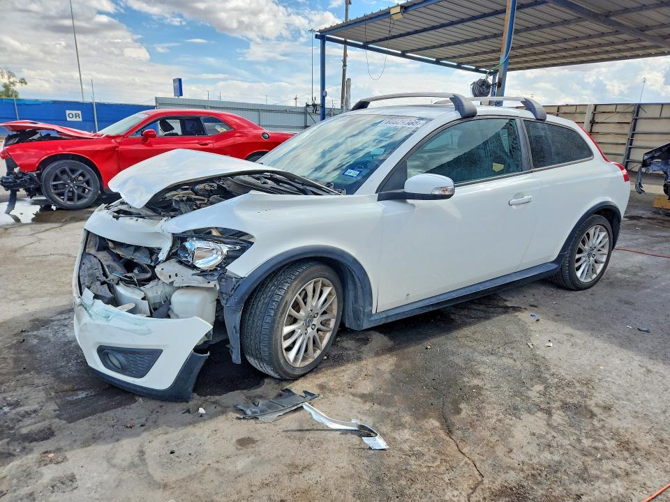 VOLVO C30 2011 with VIN YV1672MK8B2198406 - Photo from auction