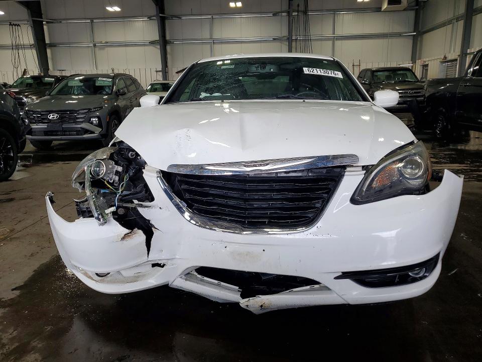 Photo 5 from auction – 2012 CHRYSLER 200 with VIN 1C3CCBBG0CN263028