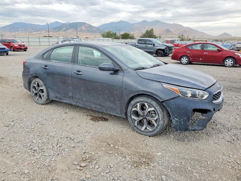 Photo 4 from auction – 2019 KIA FORTE with VIN 3KPF24AD5KE077793