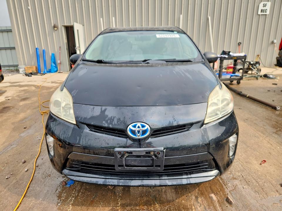 Photo 5 from auction – 2013 TOYOTA PRIUS with VIN JTDKN3DU1D5632636