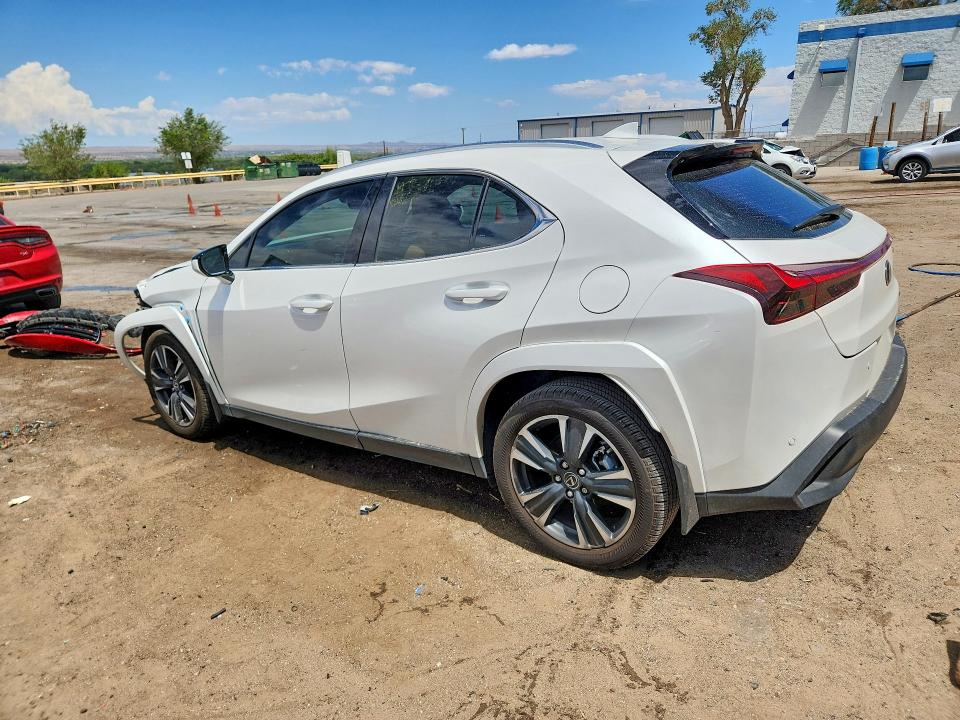 Photo 2 from auction – 2023 LEXUS UX 250H with VIN JTHP6JBH4P2159509