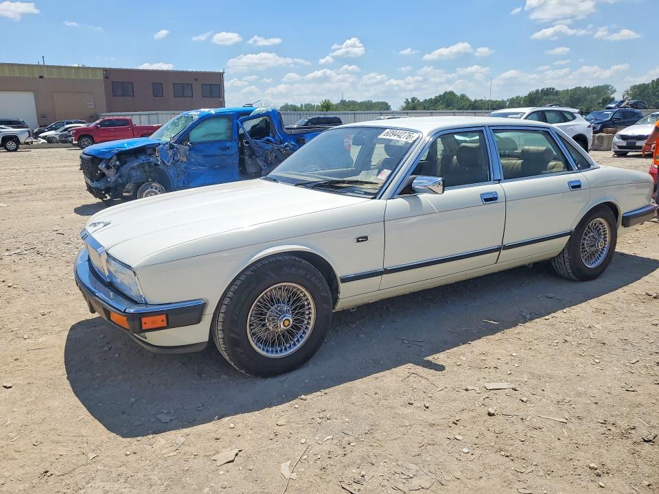JAGUAR XJ6 1993 with VIN SAJHW1745PC678558 - Photo from auction
