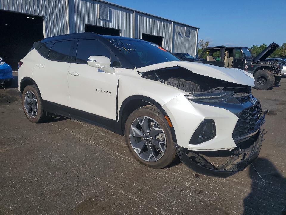 Photo 4 from auction – 2022 CHEVROLET BLAZER with VIN 3GNKBERS1NS185140