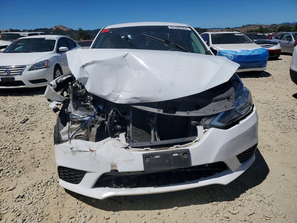 Photo 5 from auction – 2016 NISSAN SENTRA with VIN 3N1AB7AP3GY242691