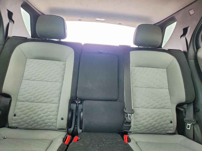 Photo 10 from auction – 2018 CHEVROLET EQUINOX with VIN 3GNAXSEV3JS565389