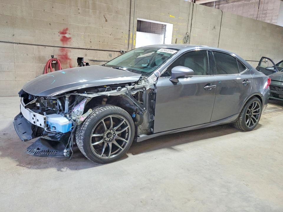 LEXUS IS 2014 with VIN JTHCF1D24E5001528 - Photo from auction