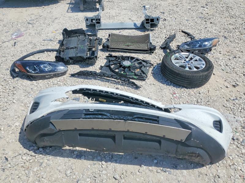 Photo 13 from auction – 2021 FORD ESCAPE with VIN 1FMCU0G62MUA29277