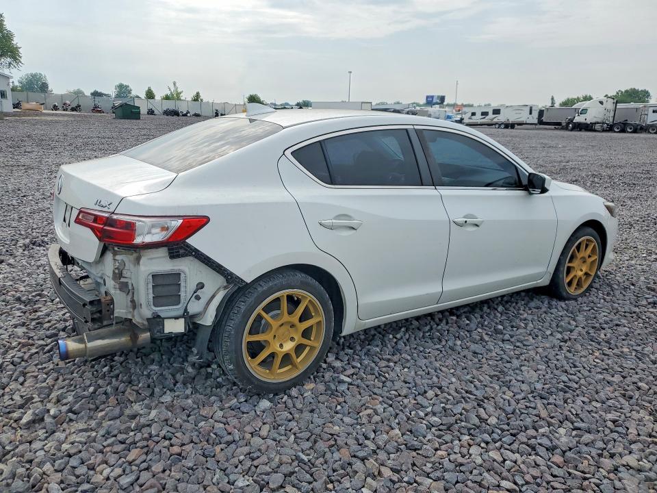Photo 3 from auction – 2018 ACURA ILX with VIN 19UDE2F72JA000338