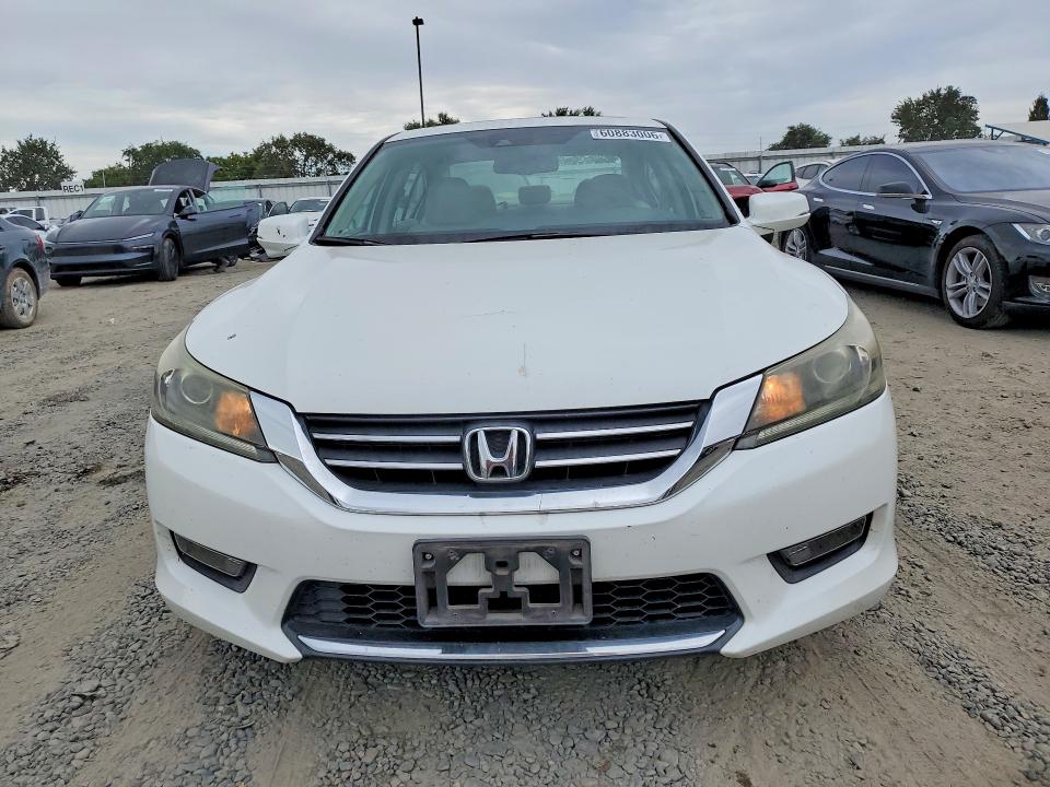 Photo 5 from auction – 2014 HONDA ACCORD with VIN 1HGCR2F86EA108461