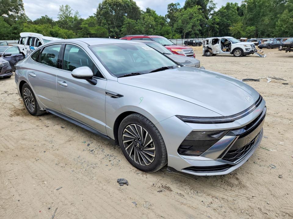 Снимка 4 от търг – 2024 HYUNDAI SONATA HYBRID с VIN KMHL34JJXRA102024