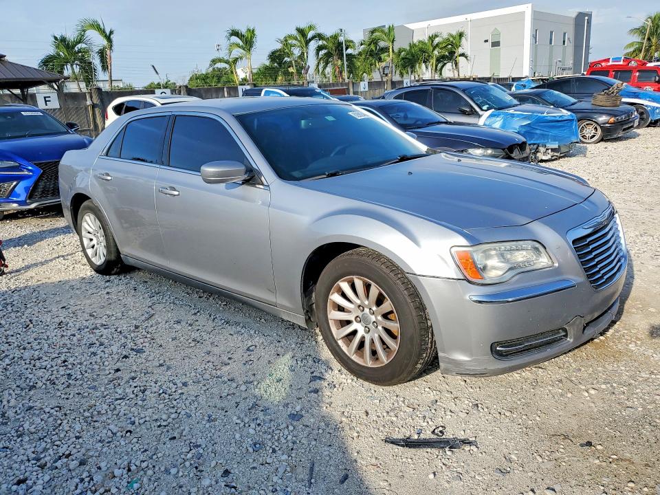 Photo 4 from auction – 2014 CHRYSLER 300 with VIN 2C3CCAAG3EH141609