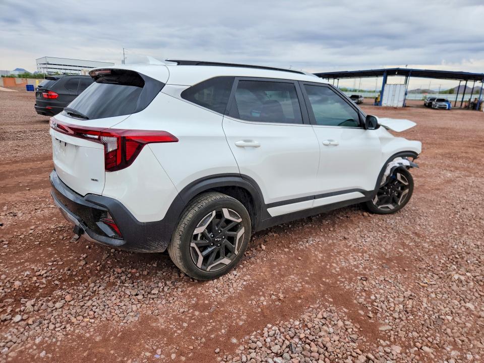 Foto 3 de la subasta – 2024 KIA SELTOS con VIN KNDETCA7XR7581070