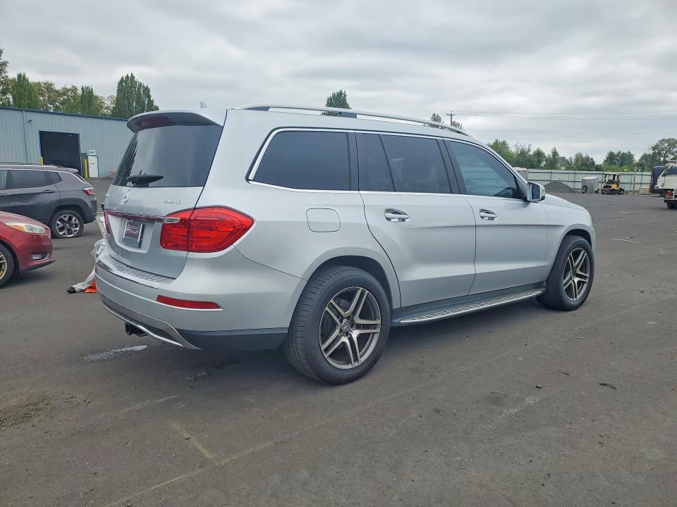 Photo 3 from auction – 2013 MERCEDES-BENZ GL with VIN 4JGDF7CE6DA251438
