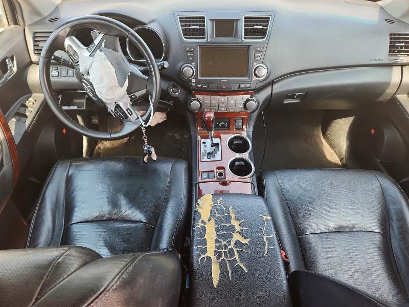 Zdjęcie 8 z aukcji – 2011 TOYOTA HIGHLANDER z VIN 5TDDK3EH1BS062289